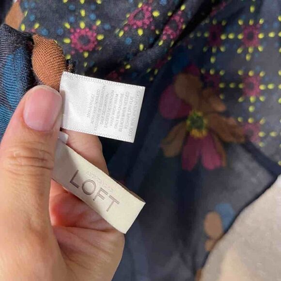 Loft Flower Print Infinity Scarf‎ - Picture 2 of 7